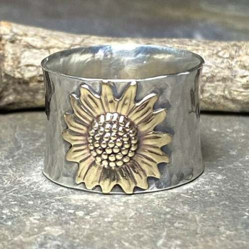 🔥Last Day 75% OFF🎁Golden Sunflower Wide Band Ring