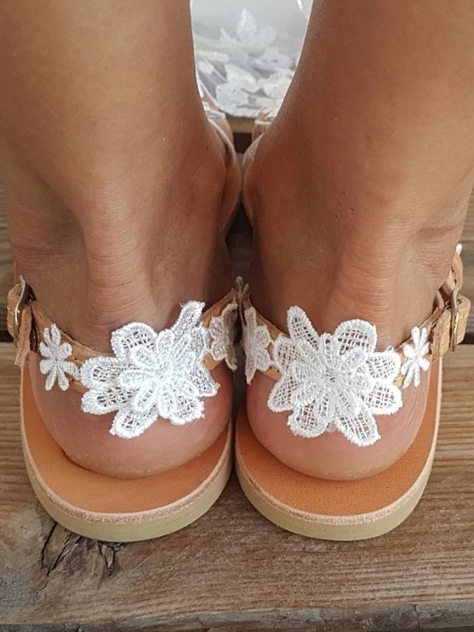 Bohemian Style Flower Flip-Toe Flat Beach Sandals
