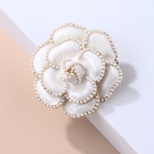 Flower Brooch Pin, Fashion Petal Faux Pearl Elegant Exquisite Brooches Pins Decoration For Women Wedding Banquet Party Shirts Dresses