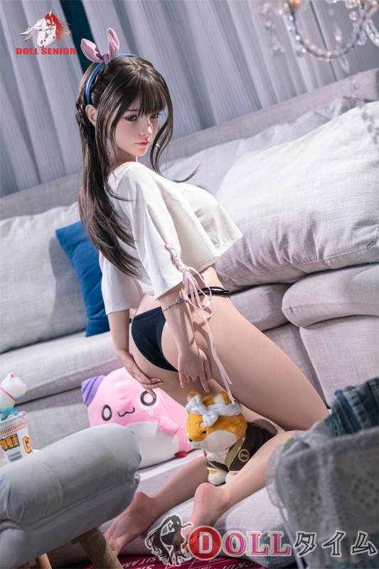 Doll senior 148cm Cカップ #22 弥耶（Miye）シリコンヘッド TPE材質ボディー 材質選択可能 ダッチワイフ 掲載画像はフルシリコン製 植毛タイプ  白い上着
