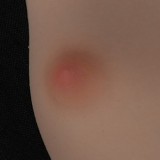 J-cute 133cm A-cup AGD07 唯（ゆい）ヘッド ラブドール 妹系 シリコンヘッド＋TPEボディ リアルドール ピンクとブルーのTシャツ