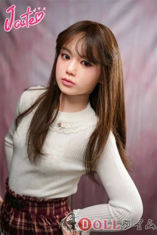 J-CUTE Doll シリコン製ラブドール 149cm Aカップ 平ら AGD10掲載画像のボディはリアルメイク付き  白いセーターと赤いチェック柄スカート