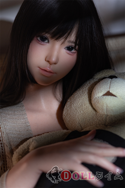 蛍火日記(Firefly Diary)164cmＧカップ小里森ヘッド ラブドール製 – 開襟カーディガン姿のリアルドール