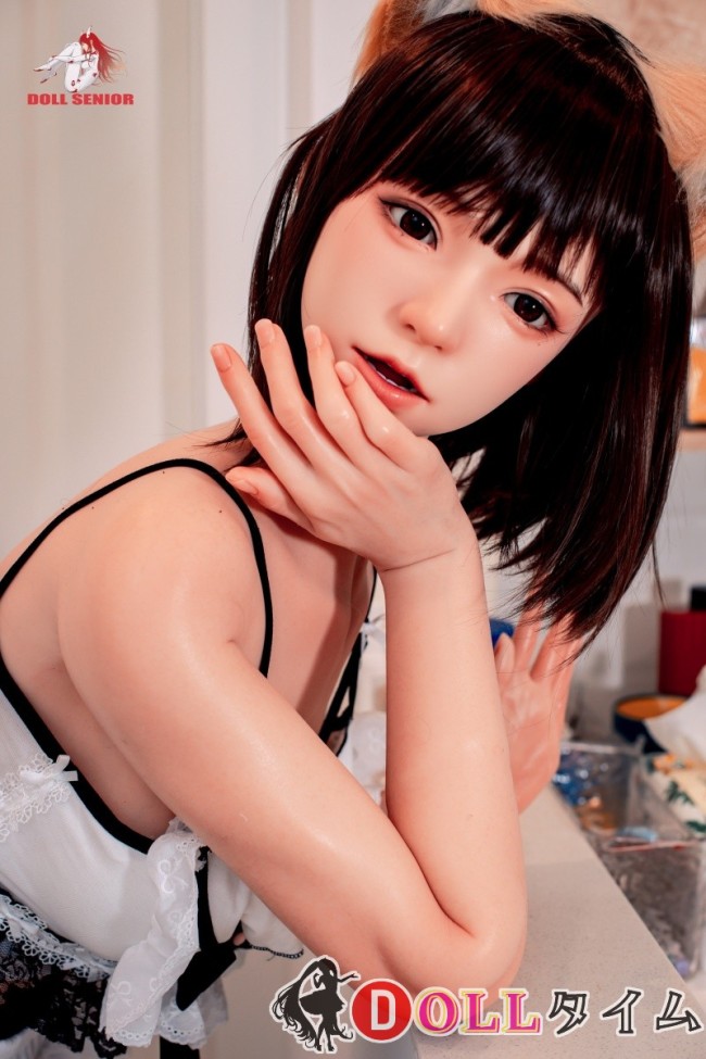 Doll Senior 165cm Bカップ 美咲ヘッド シリコン製 白い洋服と黒ストッキングの獣耳美少女ラブドール