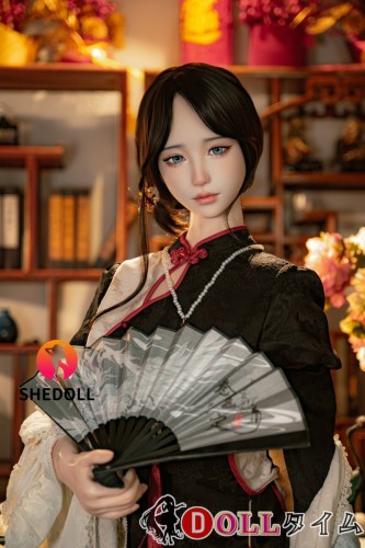 SHEDOLL 156cm Eカップ 江小棠ヘッド シリコン製  旗袍と黒ストッキングの美しい御姐系ラブドール