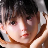 My Loli Waifu 略称MLWロり系ラブドール 138cm AAカップ Kisaシリコン頭部 TPE材質ボディー ヘッド材質選択可能 Yuhoshiメイク