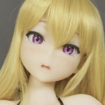 IROKEBIJIN 色気美人 130cm Oカップ Koharuヘッド フルTPE製 橘ビキニでベッドに横たわる黒髪赤瞳セクシードール