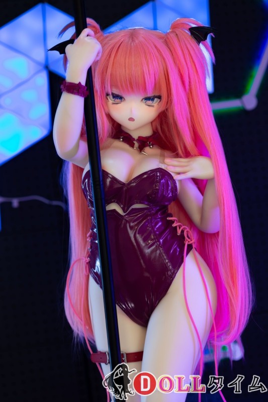 MW Girl(魔物姫) 115cm 巨乳 莉露姆ヘッド TPE/シリコン製ボディー 深色レザー衣装と白ストッキングのアニメ風リアルドール