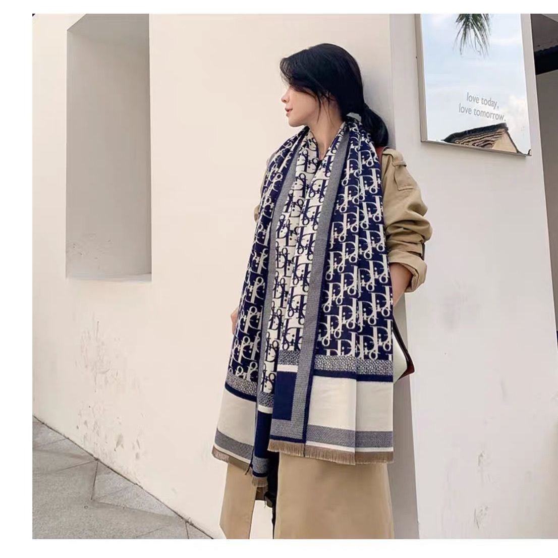 US$ 20.00 - The Fashion Scarf for Woman - www.newniceco.com