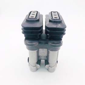 SY135 SY215 SY235-8 Hydraulic Pedal Valve Foot Brake Valve For Excavator