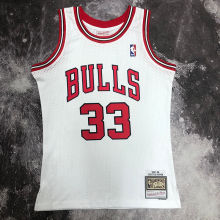 1998 Bulls PIPPEN #33 Retro White NBA Jersey