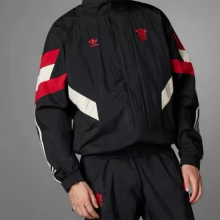 2024/25 M Utd Black Windbreaker