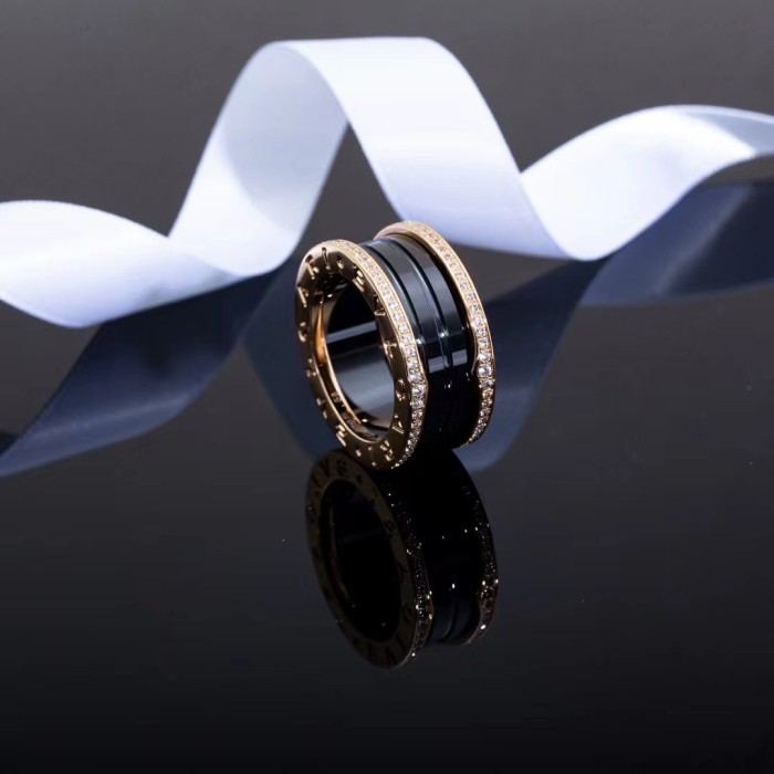 Rose gold black and white diamond ceramic ring