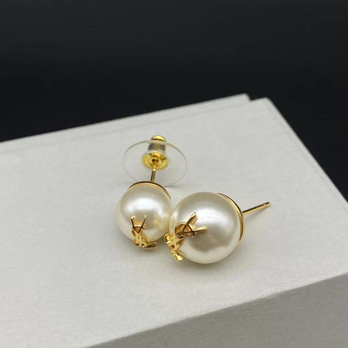 YS home pearl stud earrings