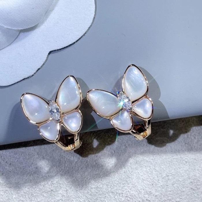 Four-leaved grass earrings agate v gold material