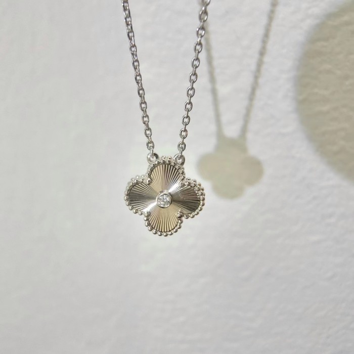 Diamond Four Leaf Grass Necklace