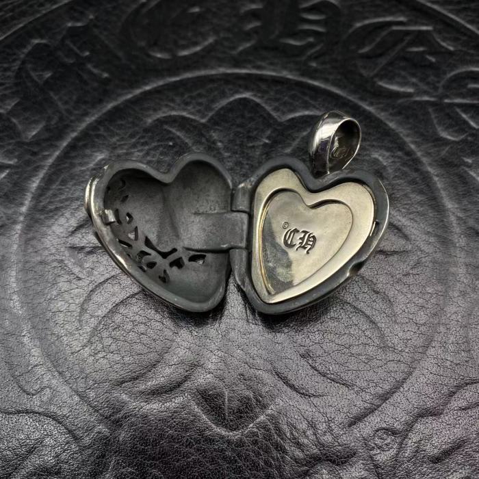 Heart hollow out photo frame pendant