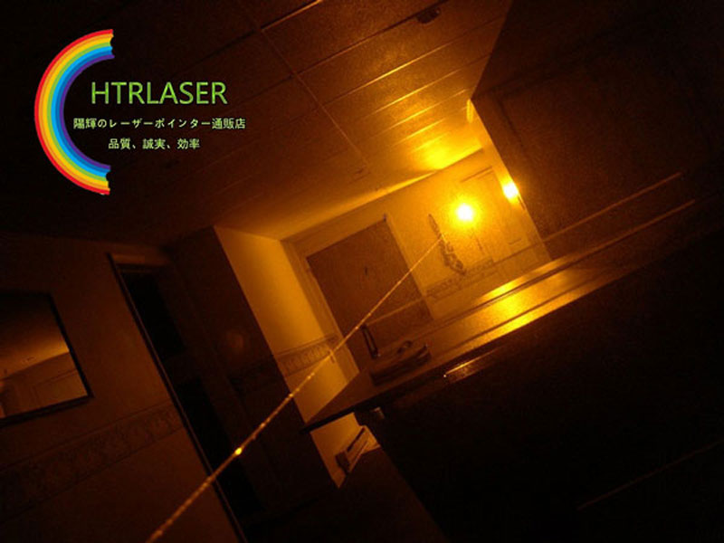 素晴らしいレーザーポインター黄色