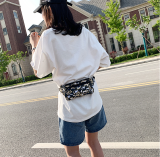 New outdoor fashion sports pocket women spring camouflage running mobile phone bag printed multi-layer Messenger bag
