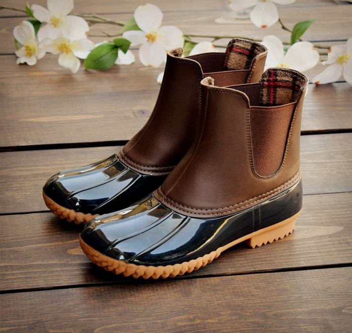 Women Two-Tone Duck Boots