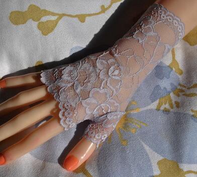 Women's sexy fingerless lace glove female elegant short summer sunscreen driving glove R1897