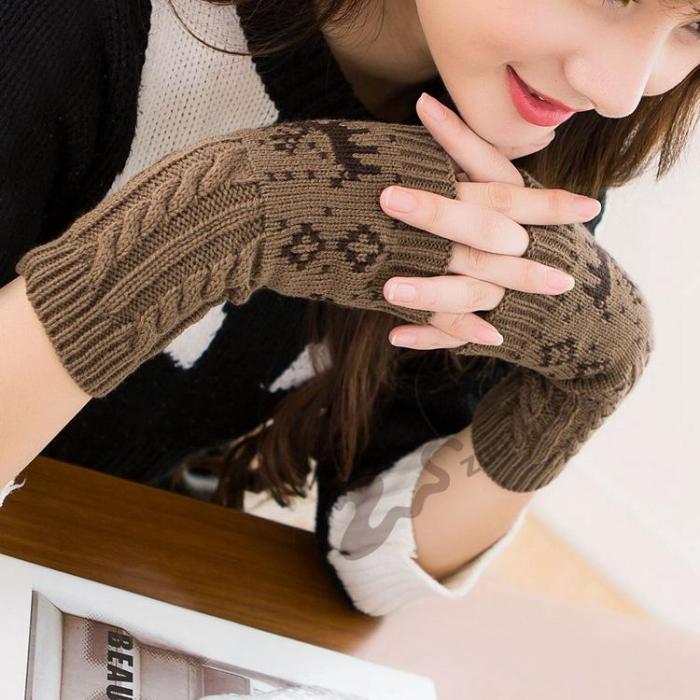 Women Knitted Fingerless Gloves Short Wrist Warm Mittens