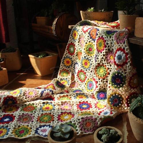Handmade Round Daisy Crochet Flower Wool Blanket