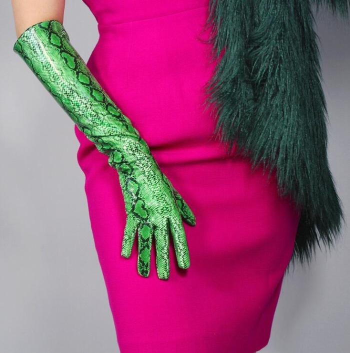 Women's green color snake skin print faux pu leather gloves female sexy club party dress fashion animal print glove 16cm R1566