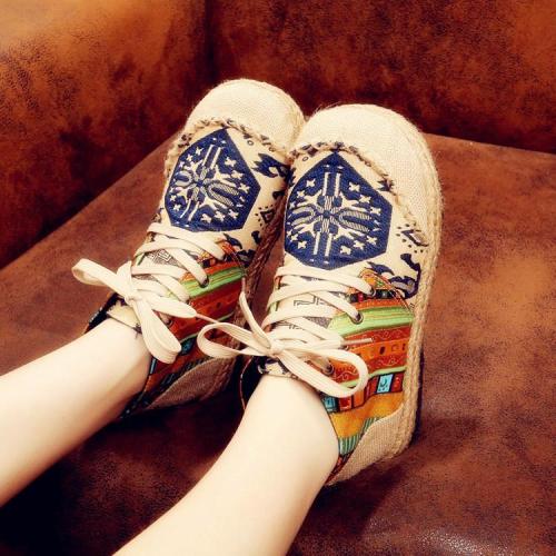 Women's Embroidered Cotton and Linen Loafers