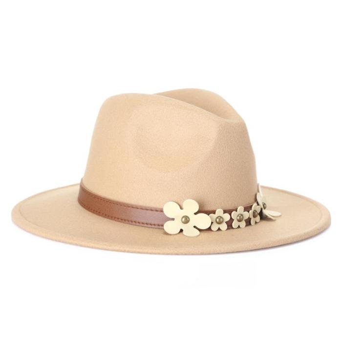 New British Fashion Jazz Hat with Five Small White Flowers In Autumn and Winter