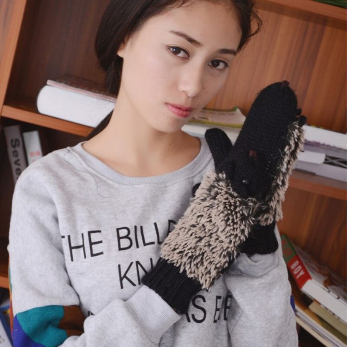 Winter Gloves for Women Knit Warm Fitness Gloves Hedgehog Heated Villus Wrist Mittens
