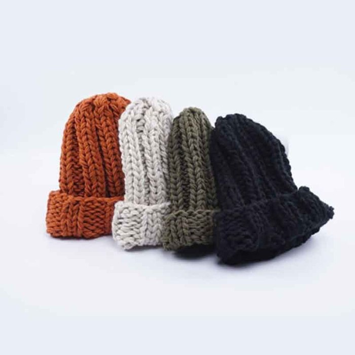 New Women's Solid Color Warm Winter Knit Beanie Hat Crochet Ski Cap