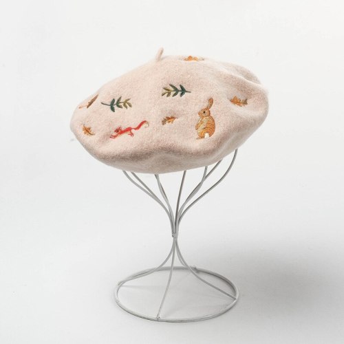 Korean Autumn and Winter  Squirrel Leaves Embroidered Wool Beret Artist Hat