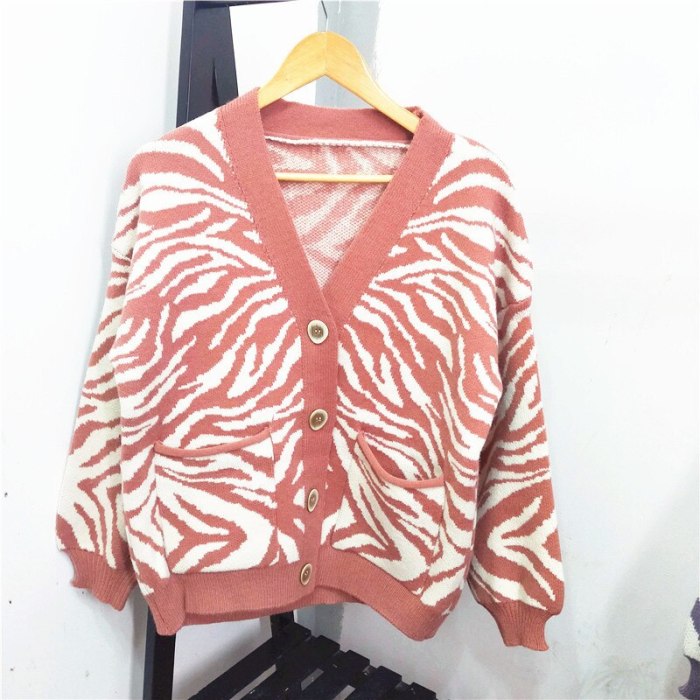 New Autumn Winter Leopard Cardigan Loose Female Knitted  Casual