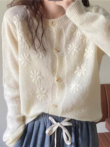 Cardigans Autumn New Design Loose Chic Embroidered Knitted Women Sweater Coat