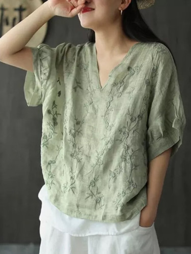 Loose V-neck Tee Shirt Floral Embroidery Vintage cotton linen T-shirt