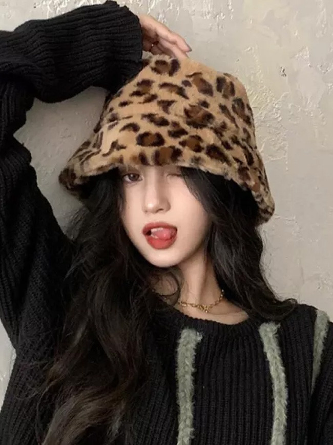 New Leopard Printed Women Bucket Cap Winter Woolen Fleece Thick Warm