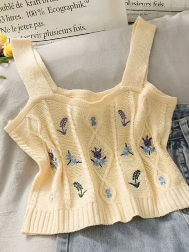 Women Knitted Ladies Floral Embroidery Knitted Short Vest