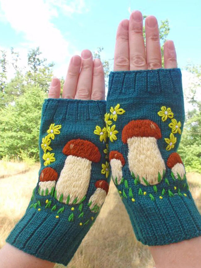 Autumn/winter knitted women's mushroom gloves warm woolen gloves