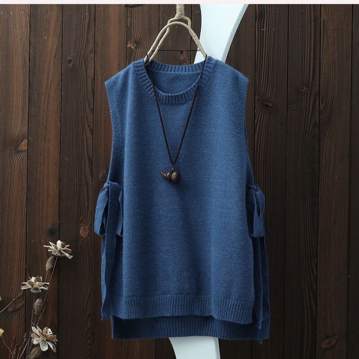 Round Neck Solid Color Knitted Sweater Vest