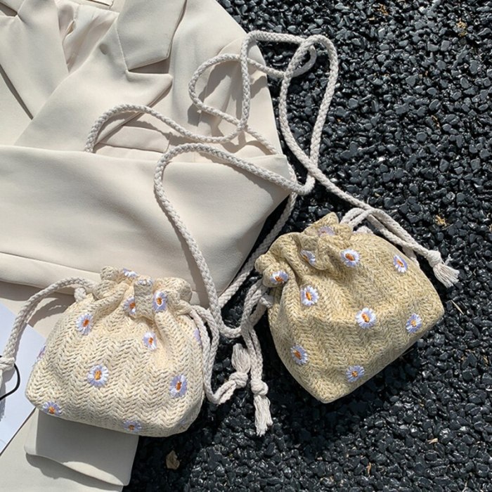 Straw Weave Bucket Bags Rattan Women Summer Beach Shoulder Bags Handbags