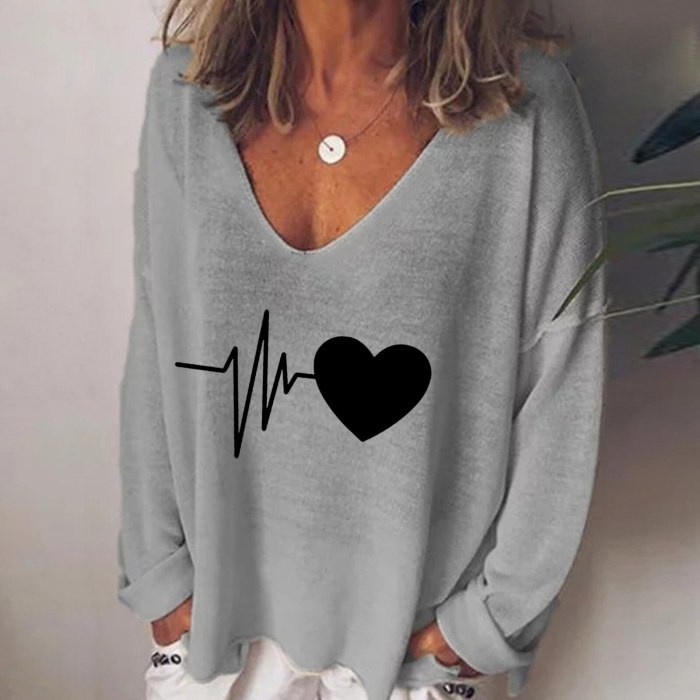 Plus Size Women's Top Casual Loose Love Heart Print V-Neck T-shirt Fashion Pullover Top Female Tshirts Beach Home Women Clothing