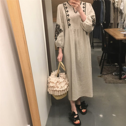 French Vintage Embroidery Stylish Autumn Simple Lantern Sleeves Literature Retro Female Fresh All Match Long Dresses
