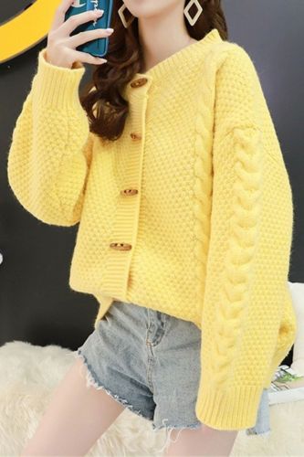 Women's Long Sleeve Top 2021 Spring and Autumn New Twist Knit Cardigan Round Neck Top Loose Wild Horn Button Sweater Jacket