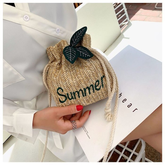New designer bucket bag small summer straw crossbody beach bags Summer women bolso paja mini rattan shoulder bag