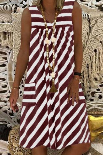 2021 new Amazon European and American women's plus size pocket summer round neck sleeveless striped dress