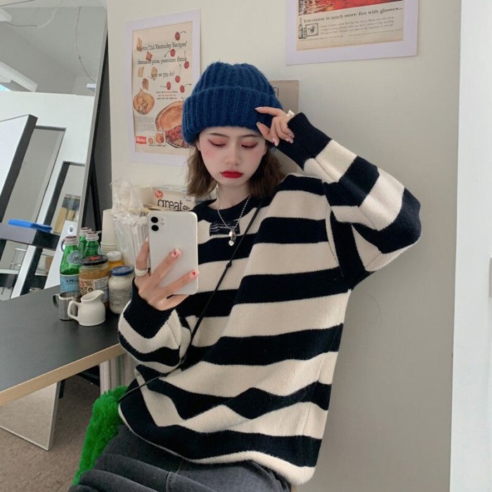 New Autumn Winter Harajuku Sweaters Vintage O Neck Long Sleeve Thick Knit Pullover Oversize Striped Sweater