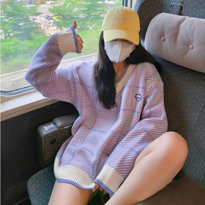 College style purple V-neck soft waxy sweater women's autumn 2021 new loose lazy chic knitted sweater for women