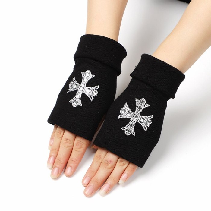 Men and women in autumn and winter double thick warm half gloves, writing game gloves