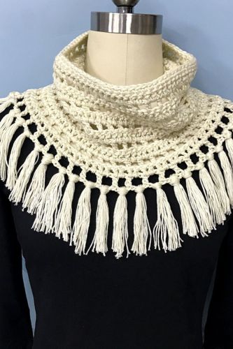 Ins New Autumn And Winter Women'S Solid Color Retro Crocheted Sling Collar Handmade Crocheted Bib Scarf